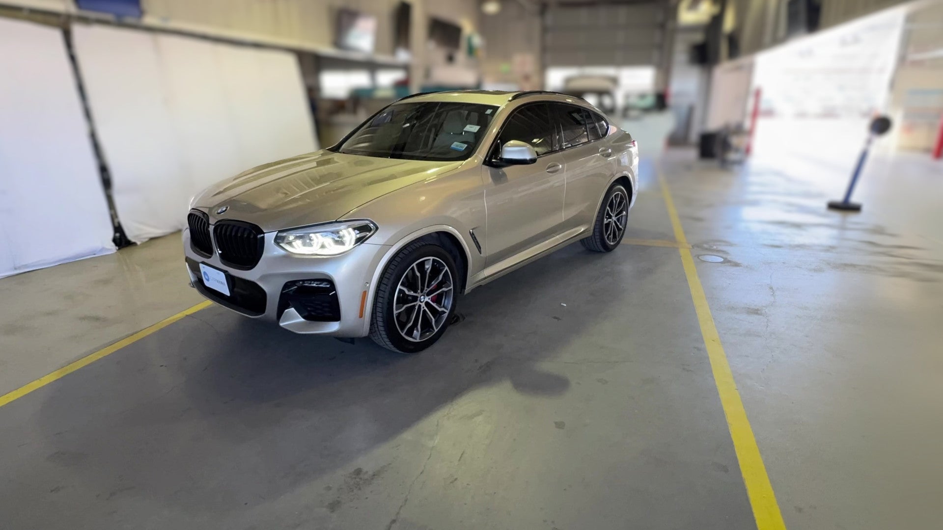 2021 BMW X4 vehicle photo