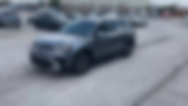 2025 Volkswagen Taos vehicle photo