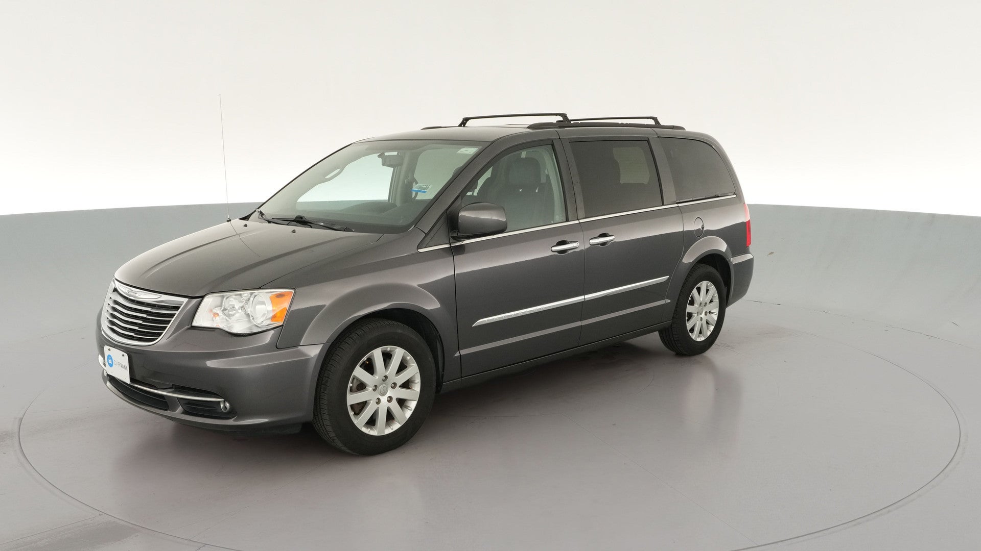 2015 Chrysler Town & Country vehicle photo