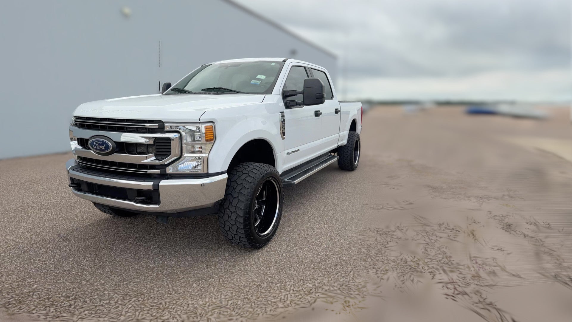 2022 Ford F250 Super Duty Crew Cab vehicle photo