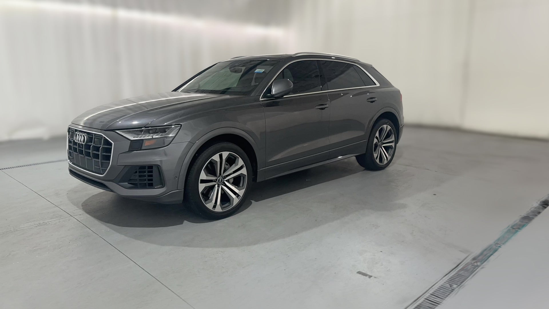 2021 Audi Q8 vehicle photo