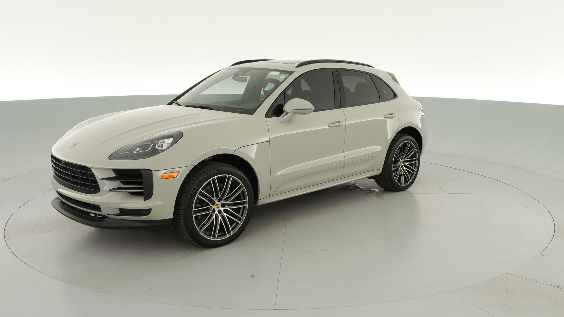 2021 Porsche Macan vehicle photo