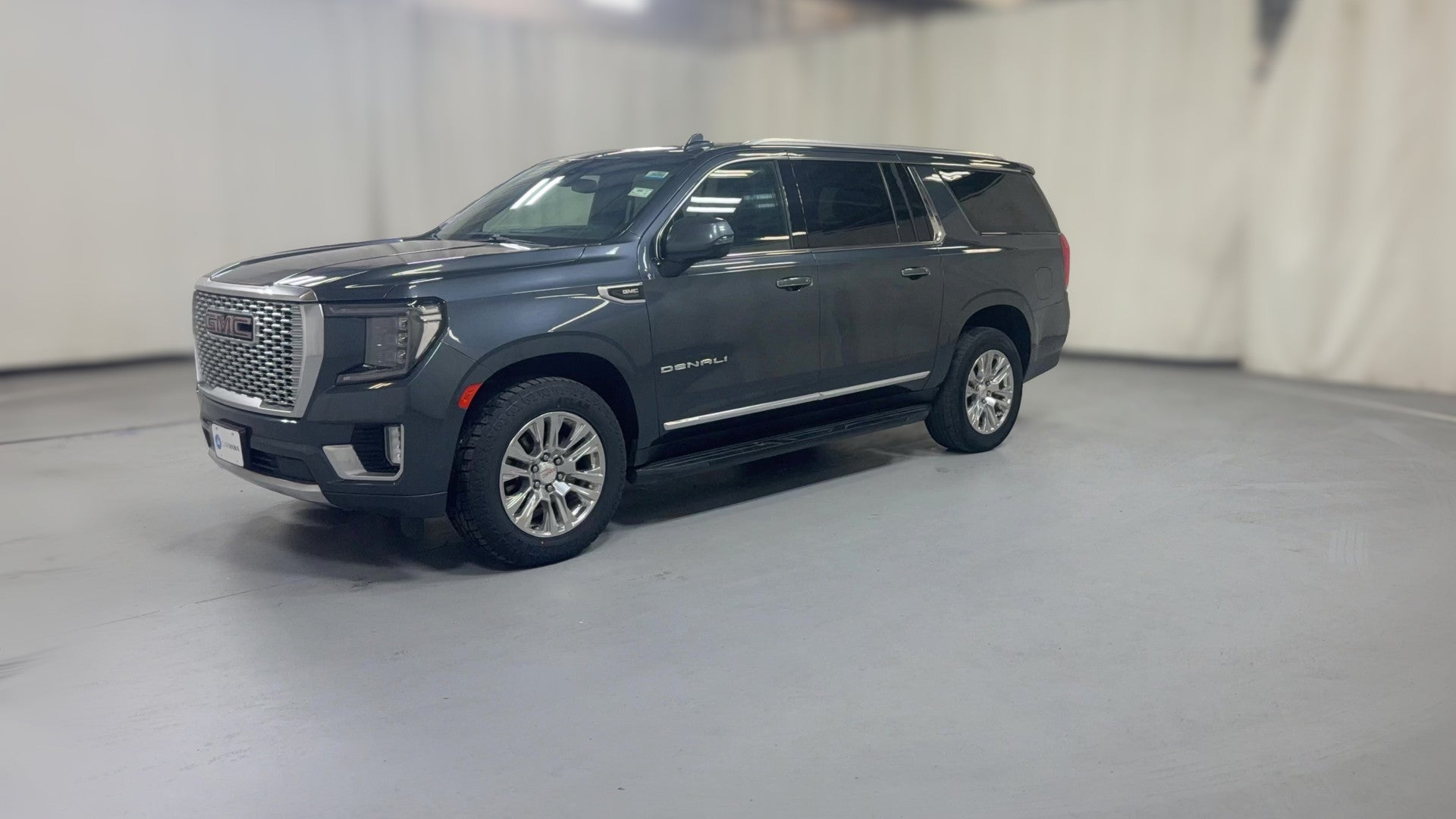2021 GMC Yukon XL vehicle photo
