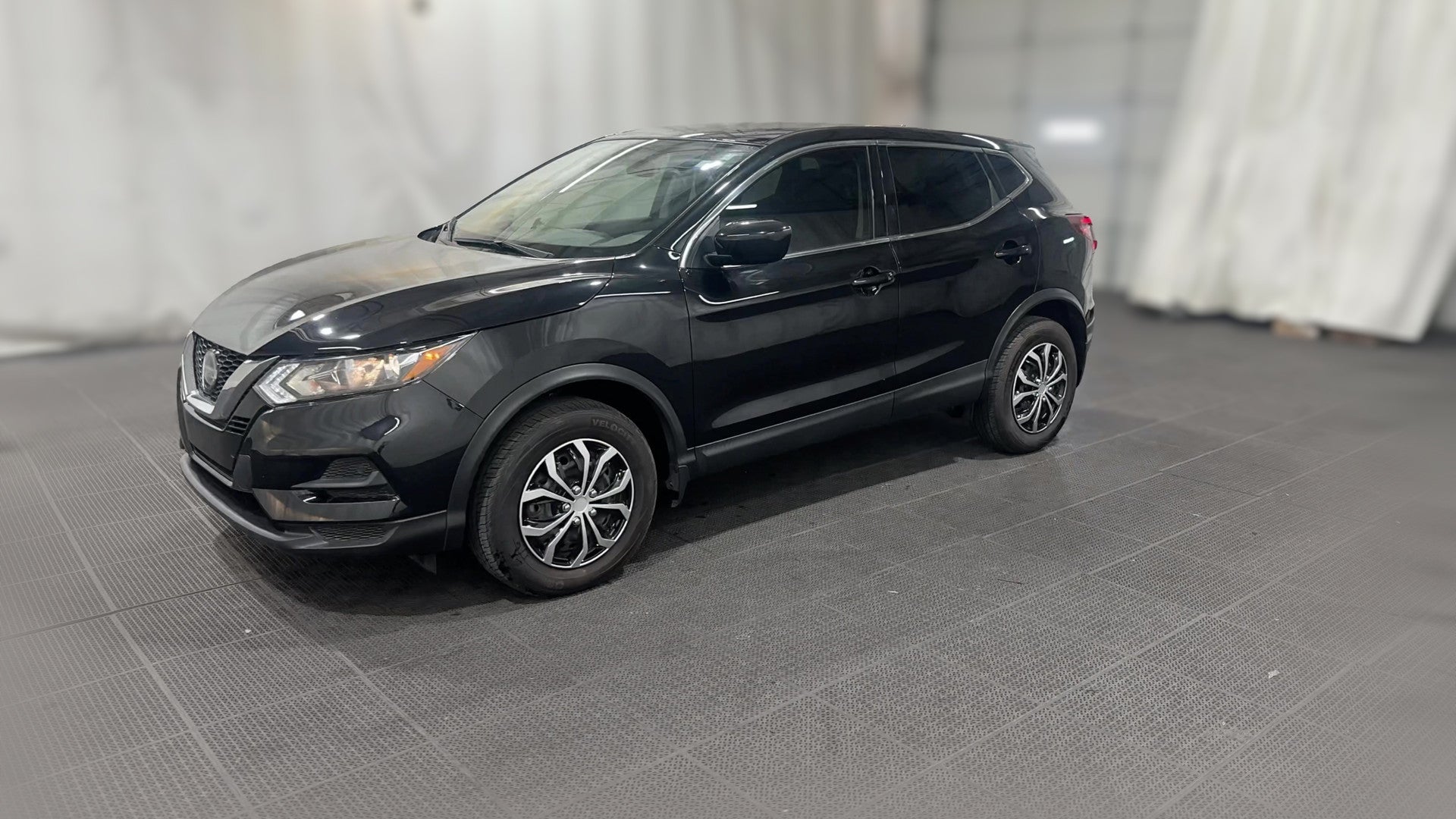 2020 Nissan Rogue Sport vehicle photo