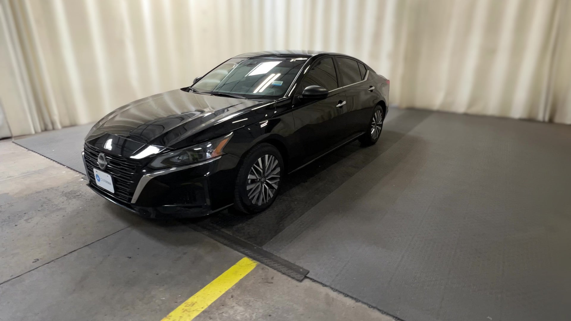 2025 Nissan Altima vehicle photo
