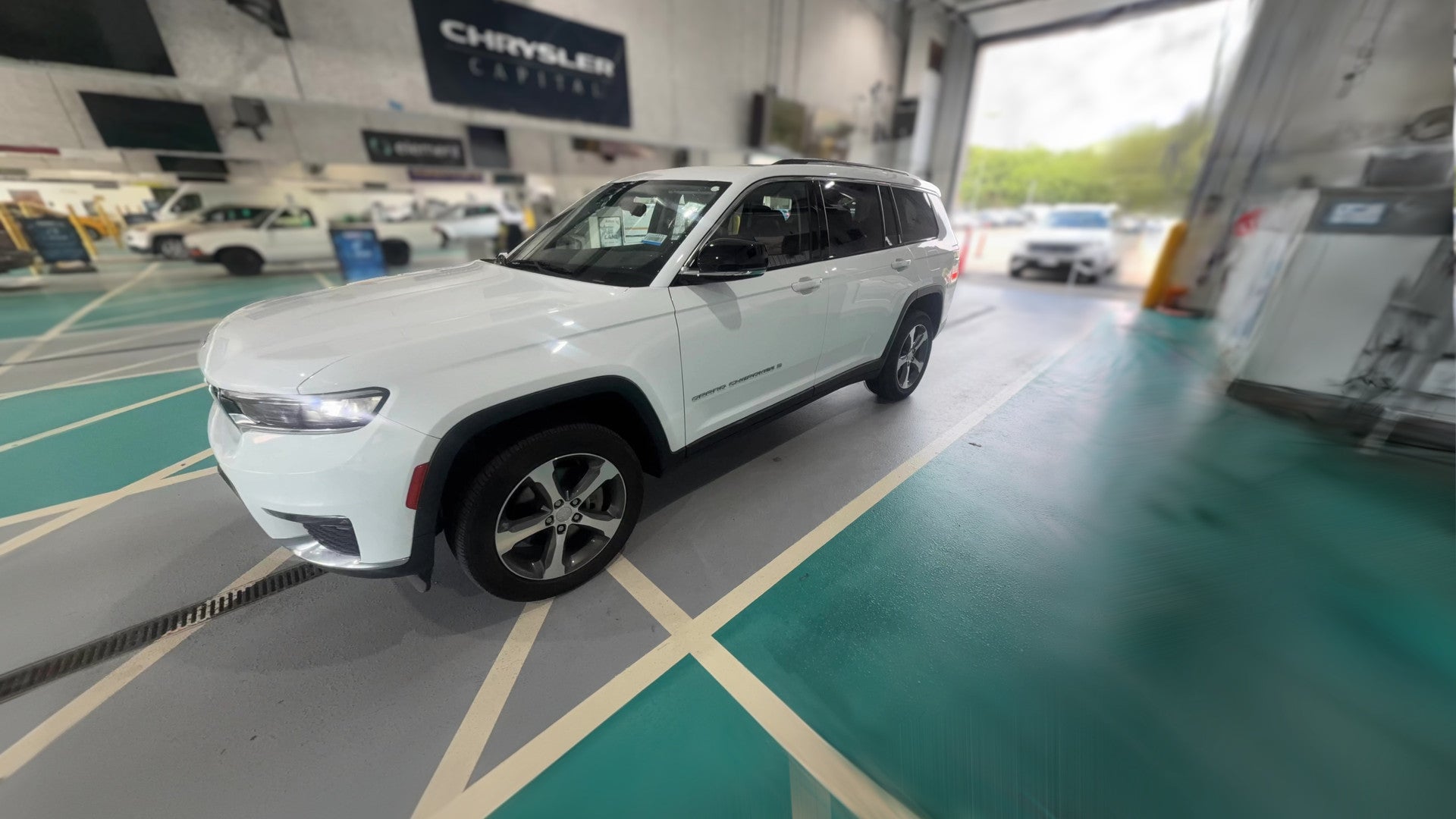 2023 Jeep Grand Cherokee L vehicle photo