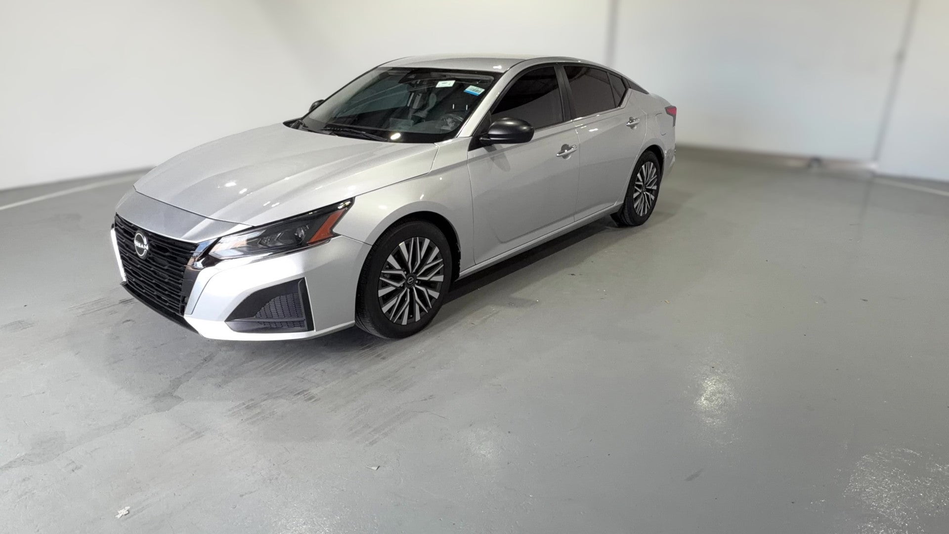 2024 Nissan Altima vehicle photo