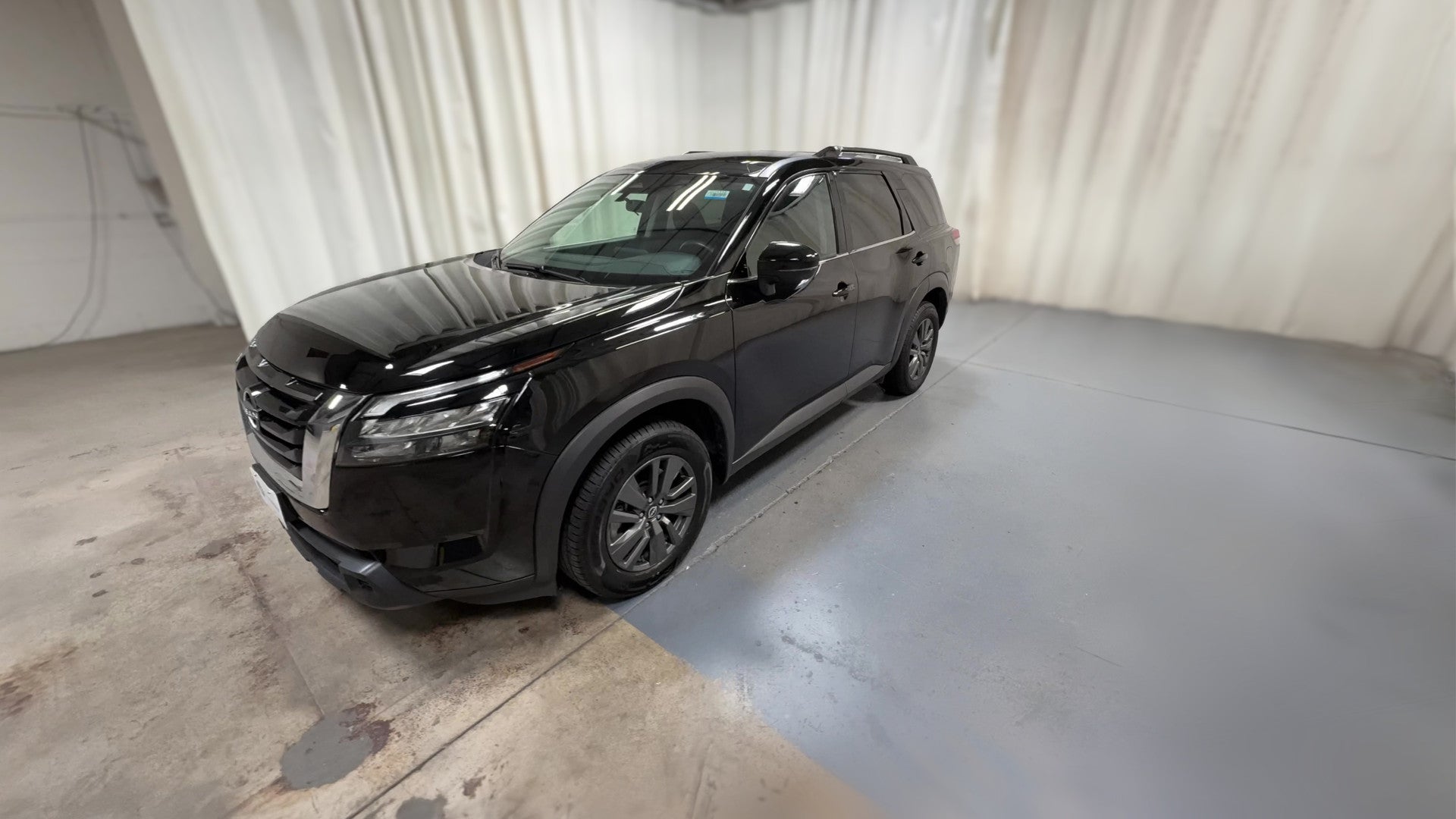 2025 Nissan Pathfinder vehicle photo