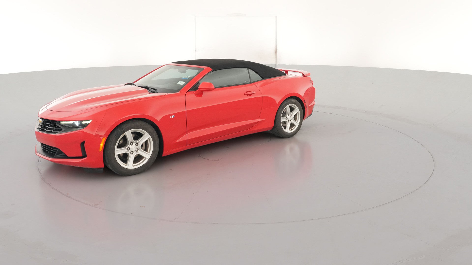 2019 Chevrolet Camaro vehicle photo