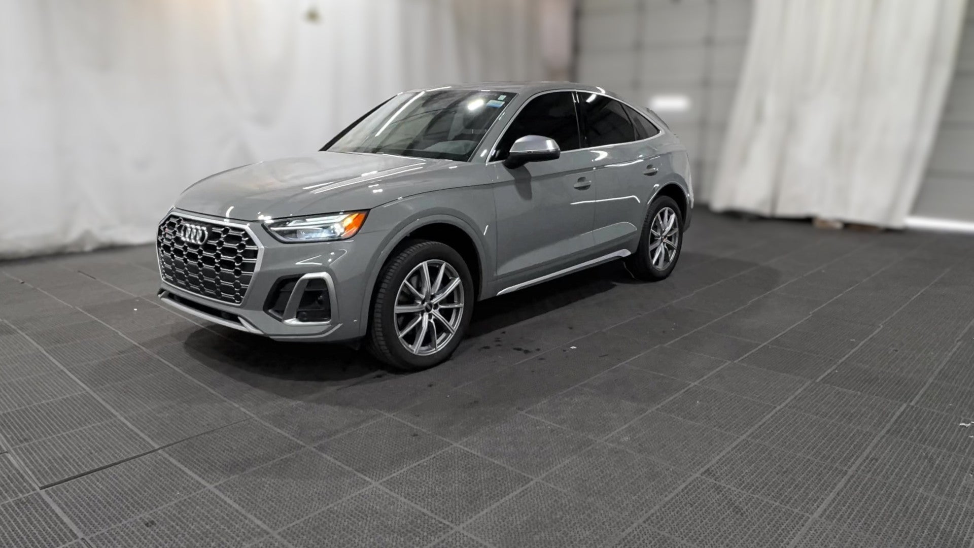 2022 Audi SQ5 Sportback vehicle photo