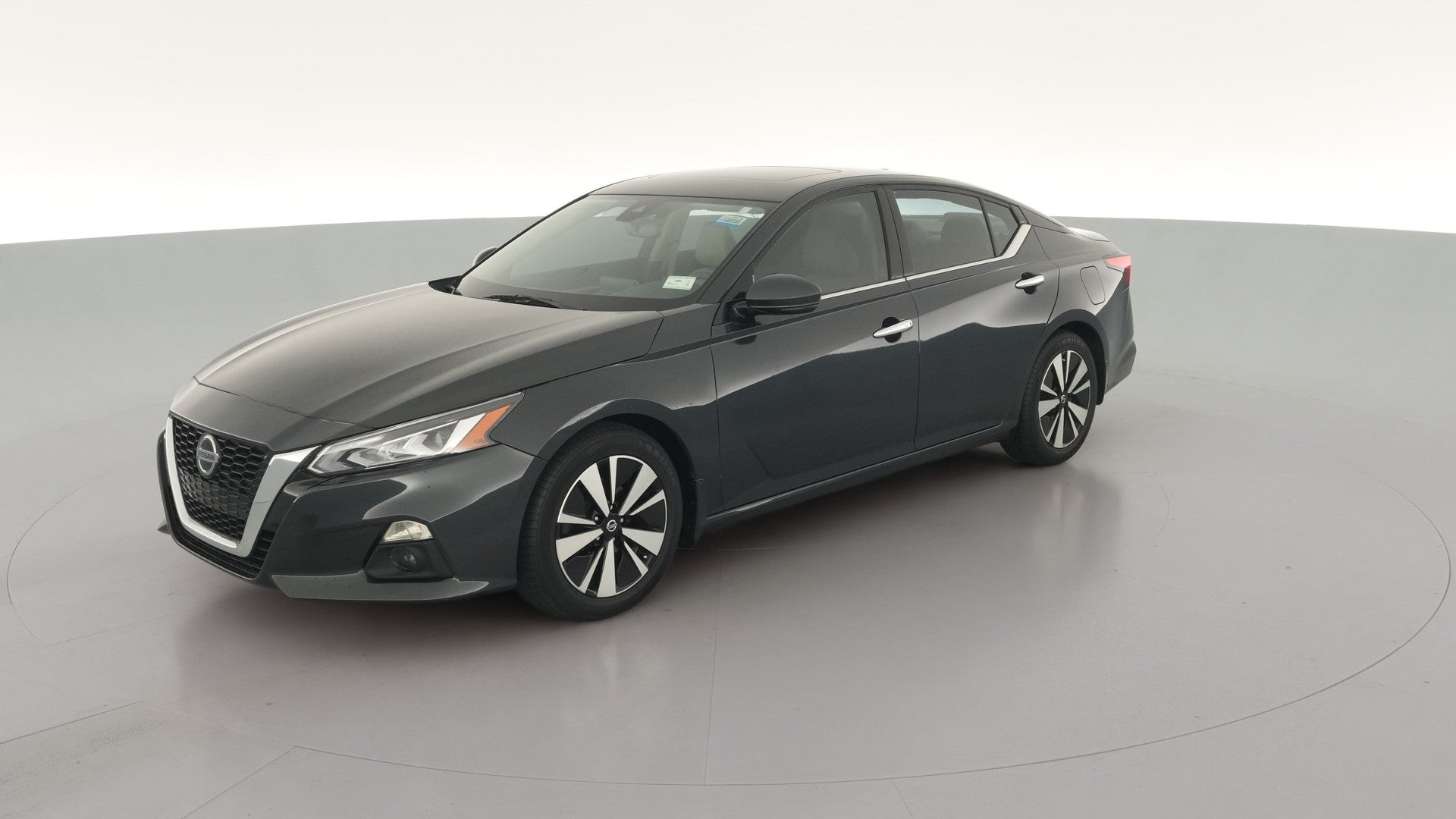 2019 Nissan Altima vehicle photo