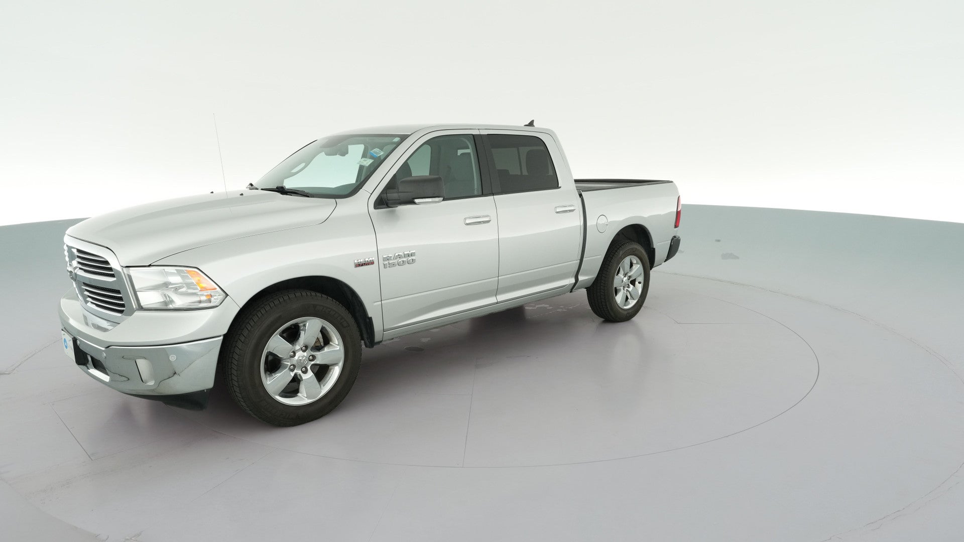2016 Ram 1500 Crew Cab vehicle photo