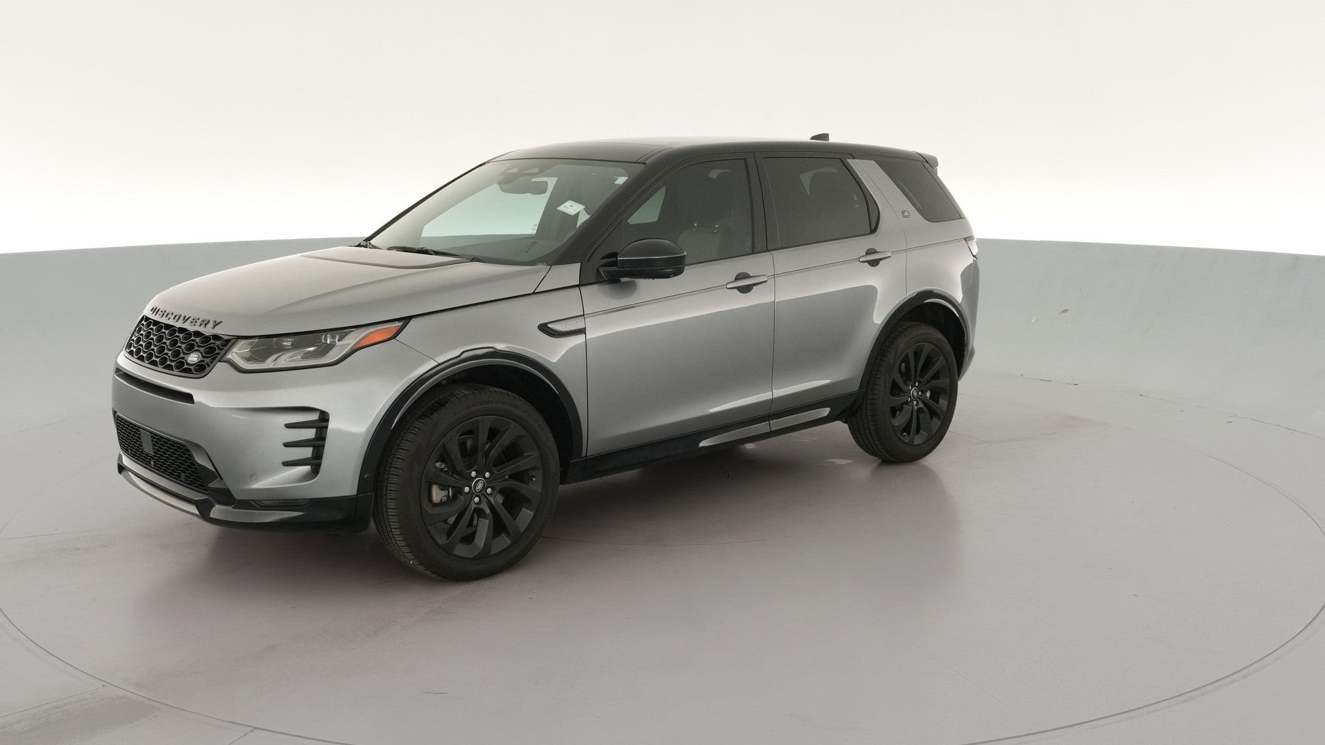 2024 Land Rover Discovery Sport vehicle photo