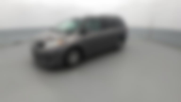 2018 Toyota Sienna vehicle photo