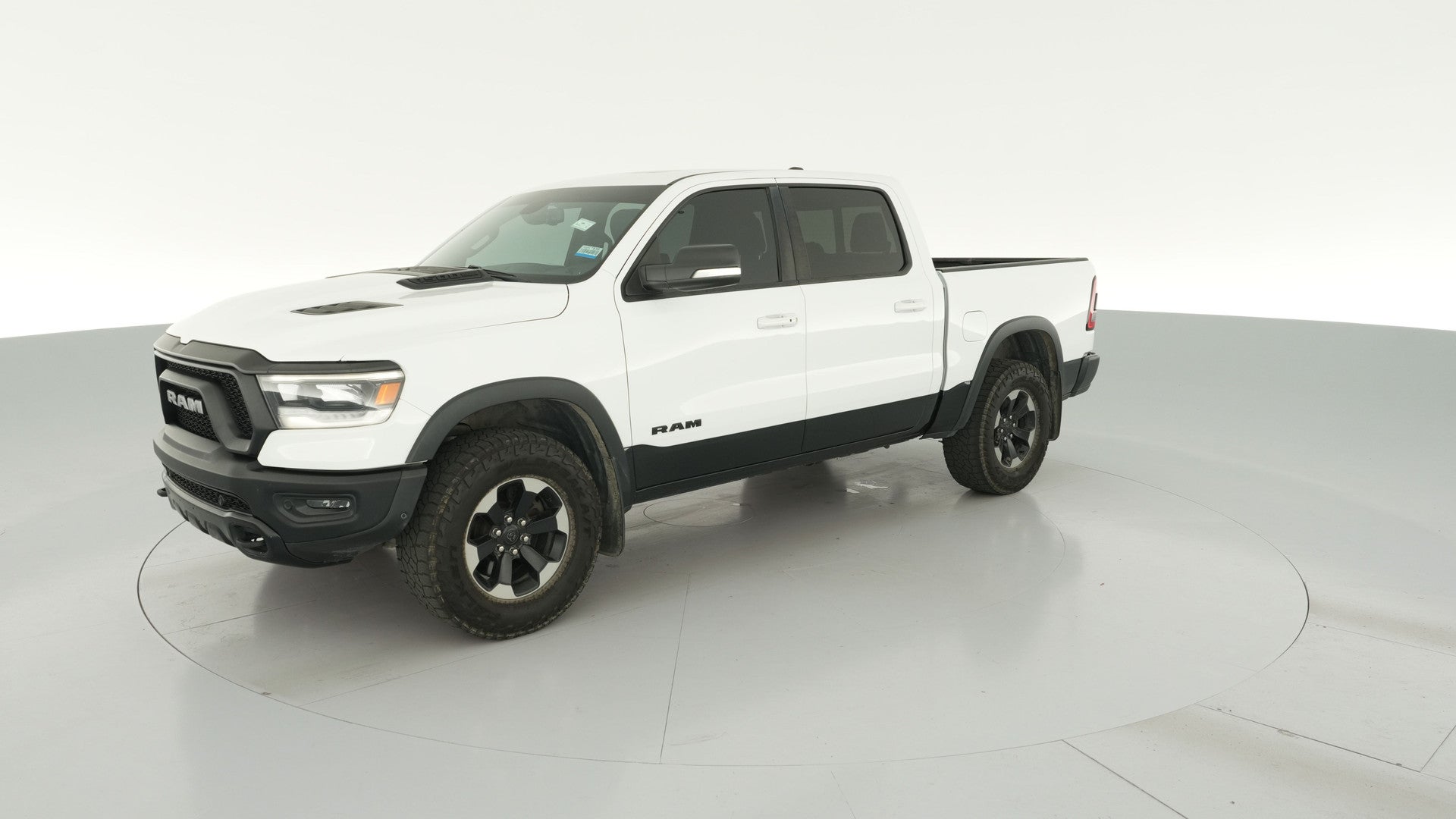 2019 Ram 1500 Crew Cab vehicle photo