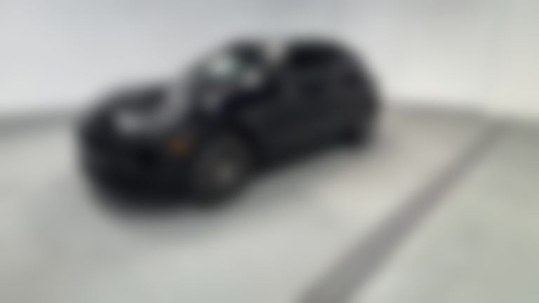 2023 Porsche Macan vehicle photo