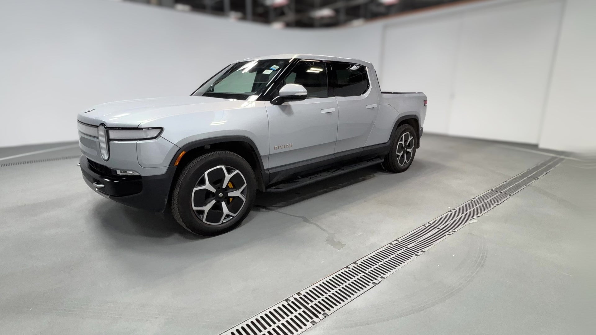 2022 Rivian R1T vehicle photo