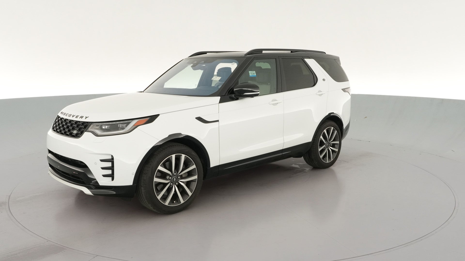 2023 Land Rover Discovery vehicle photo