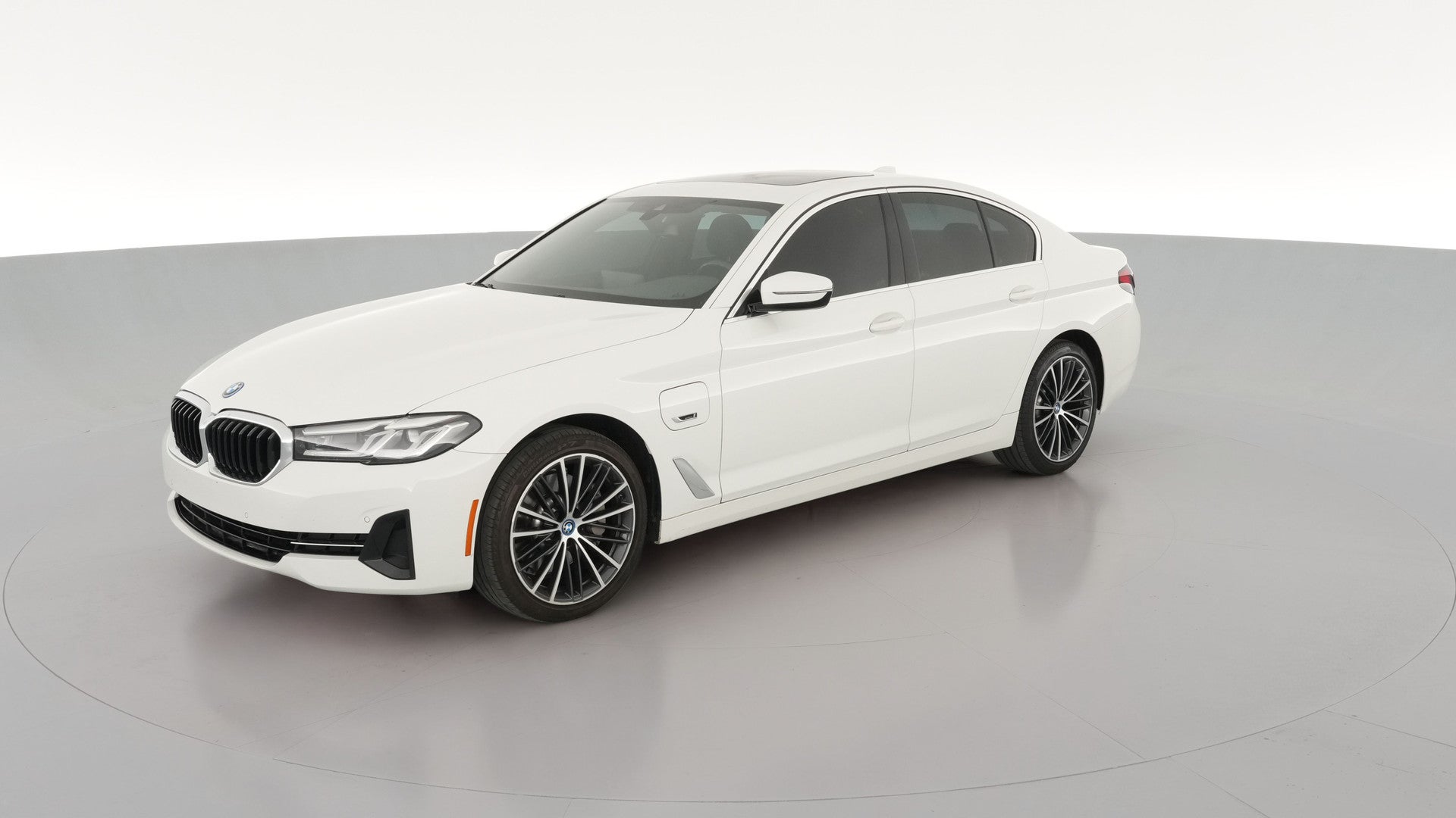 2023 BMW 5 Series vehicle photo