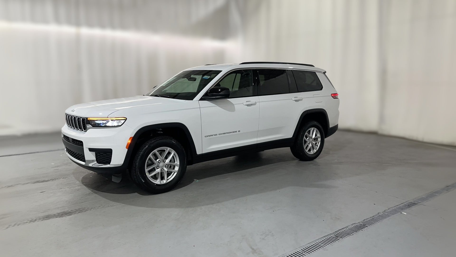 2026 Jeep Grand Cherokee L vehicle photo