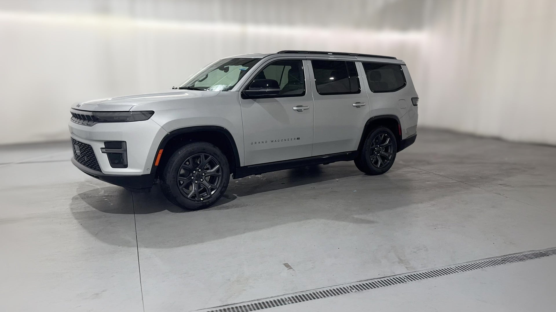 2026 Jeep Grand Wagoneer vehicle photo