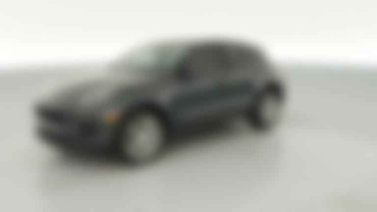 2024 Porsche Macan vehicle photo
