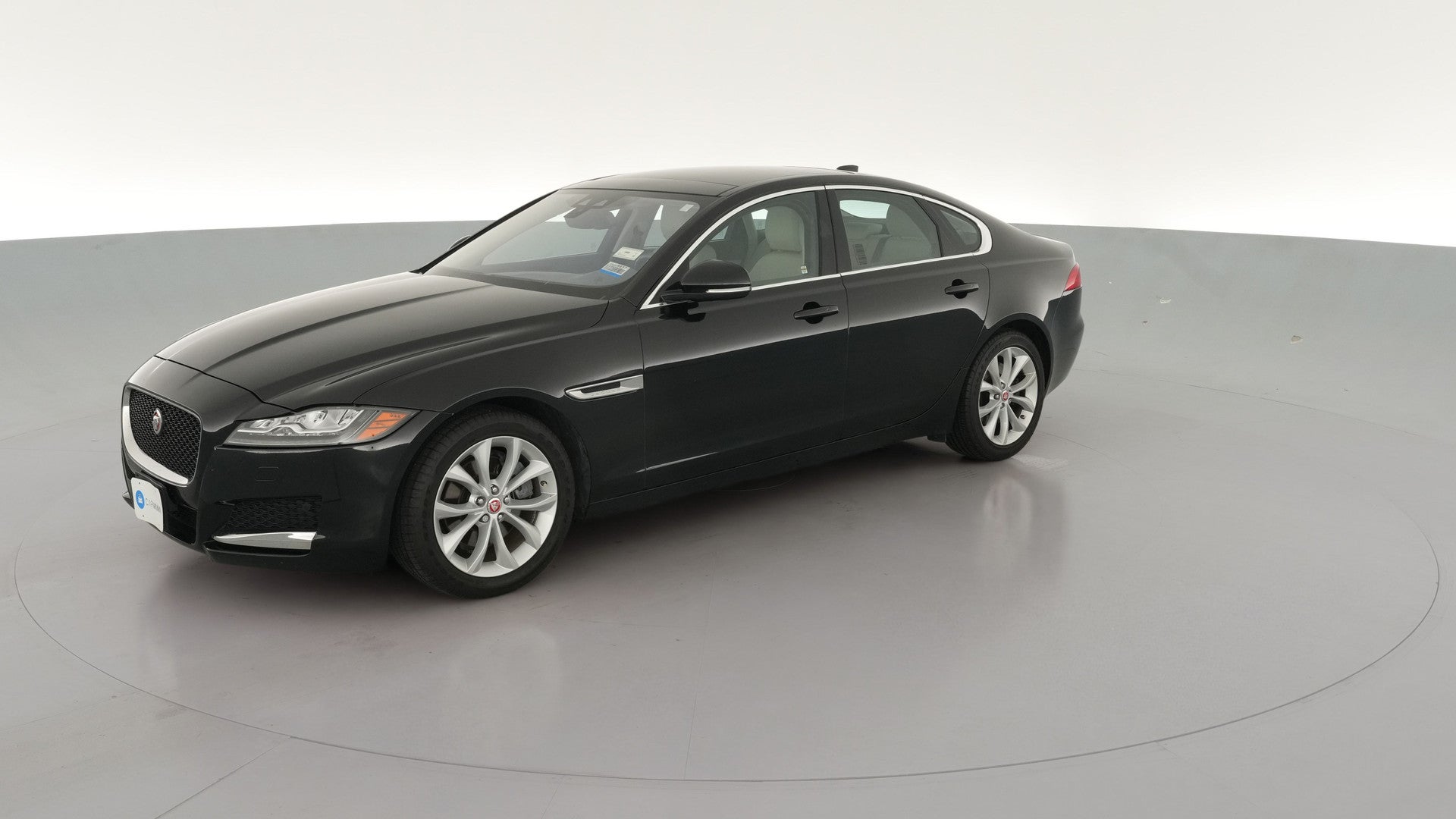 2018 Jaguar XF vehicle photo