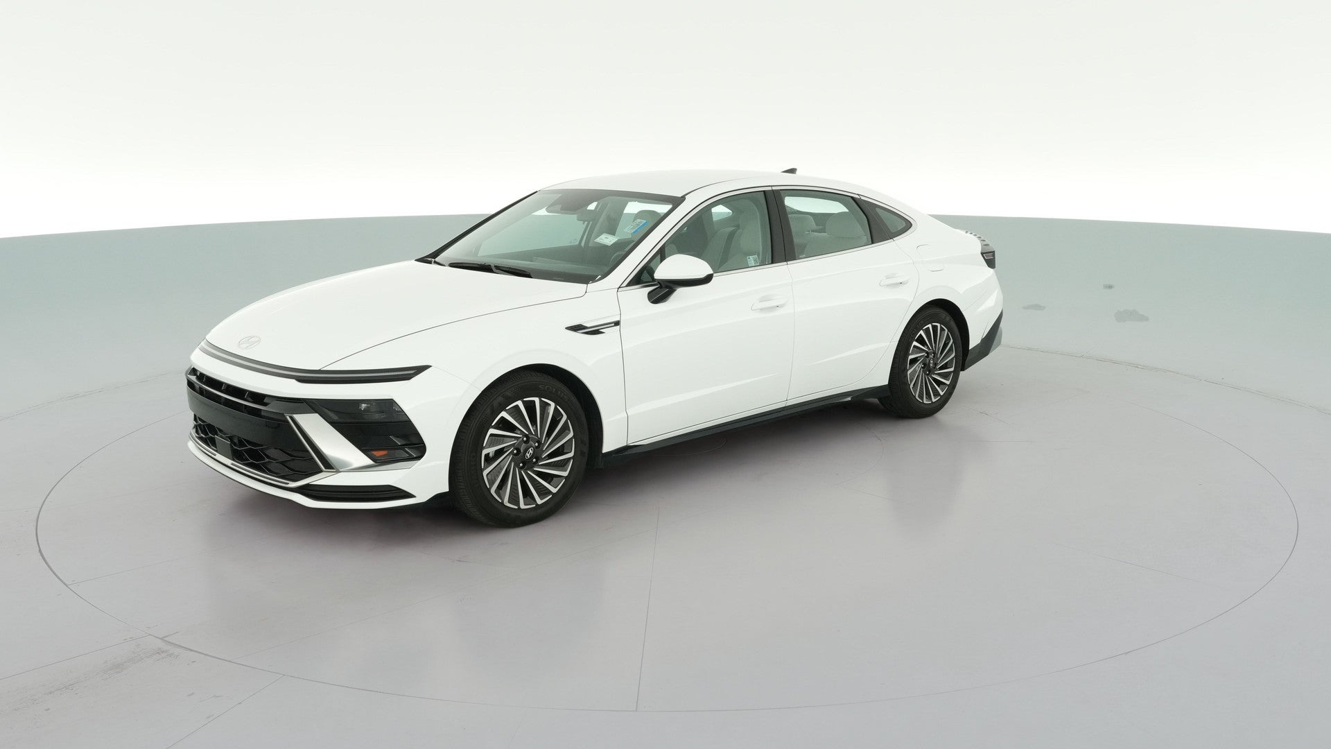 2025 Hyundai Sonata Hybrid vehicle photo