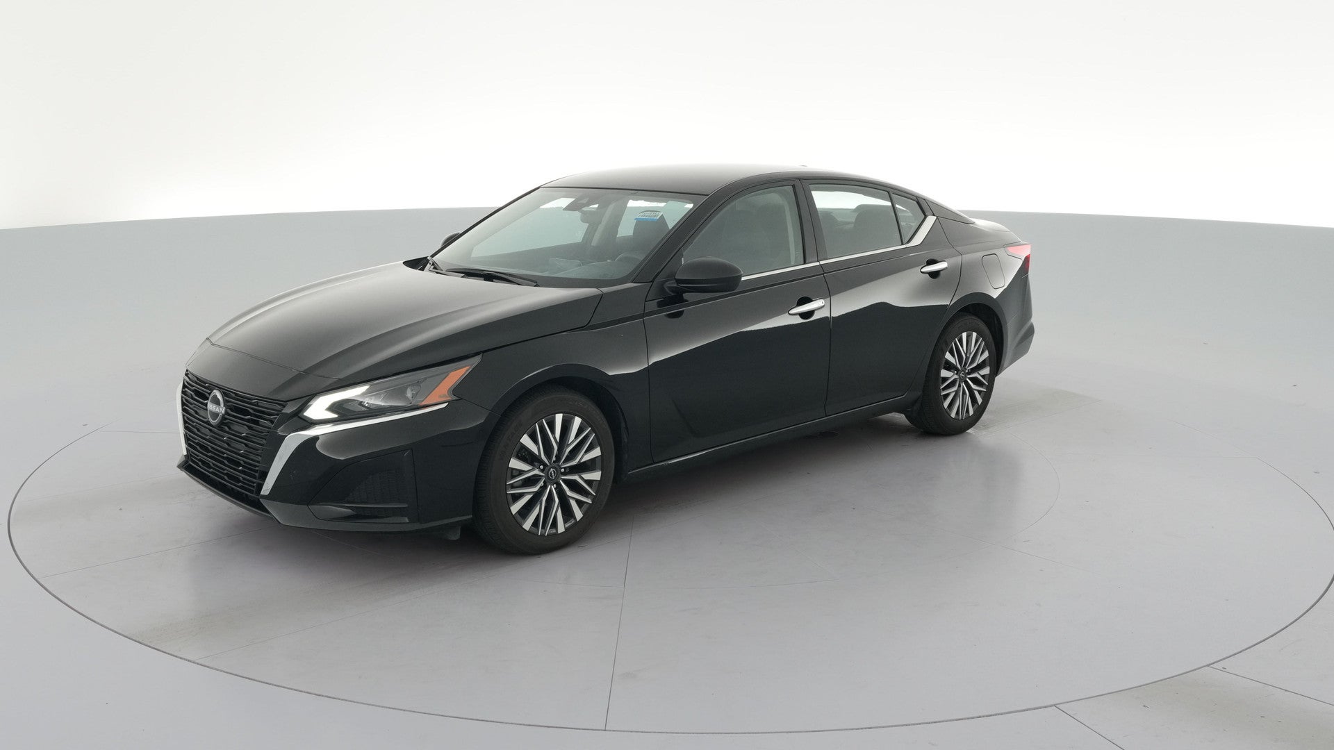 2025 Nissan Altima vehicle photo