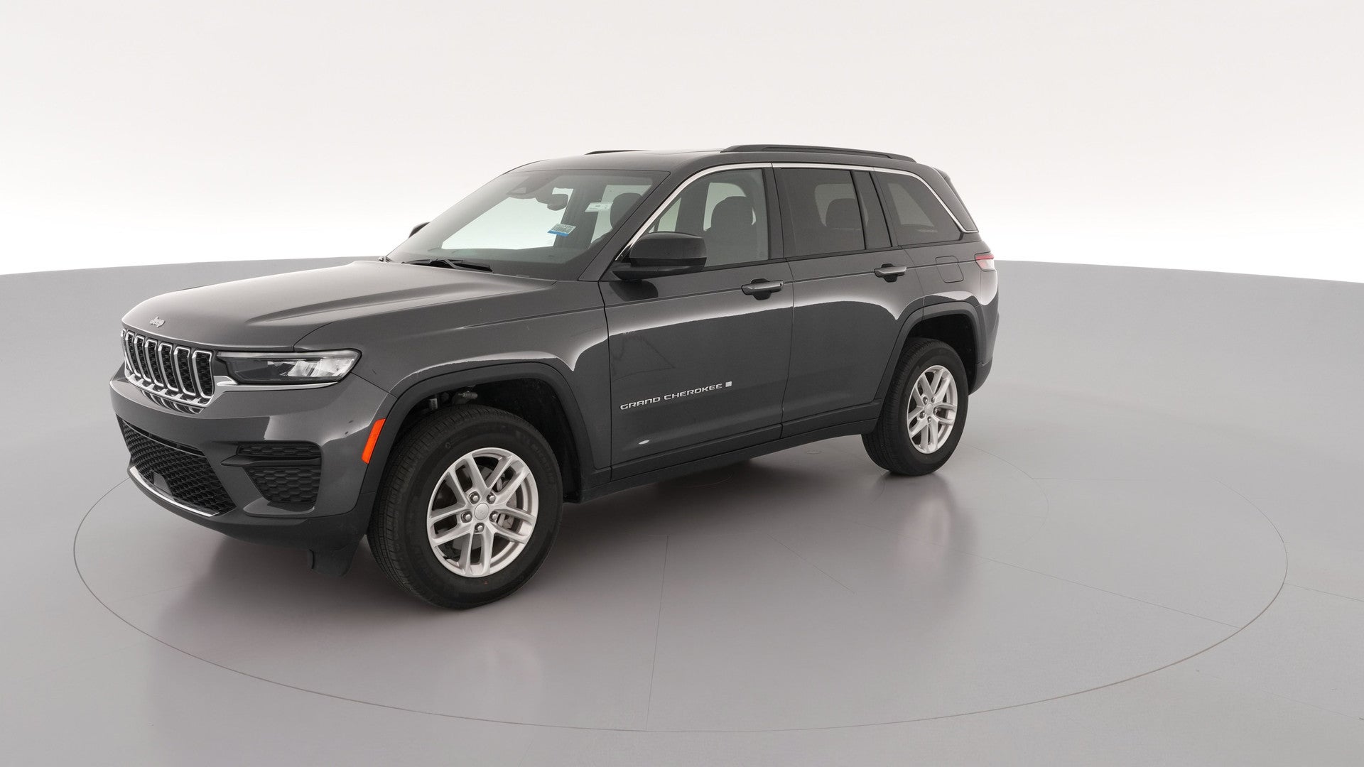 2024 Jeep Grand Cherokee vehicle photo