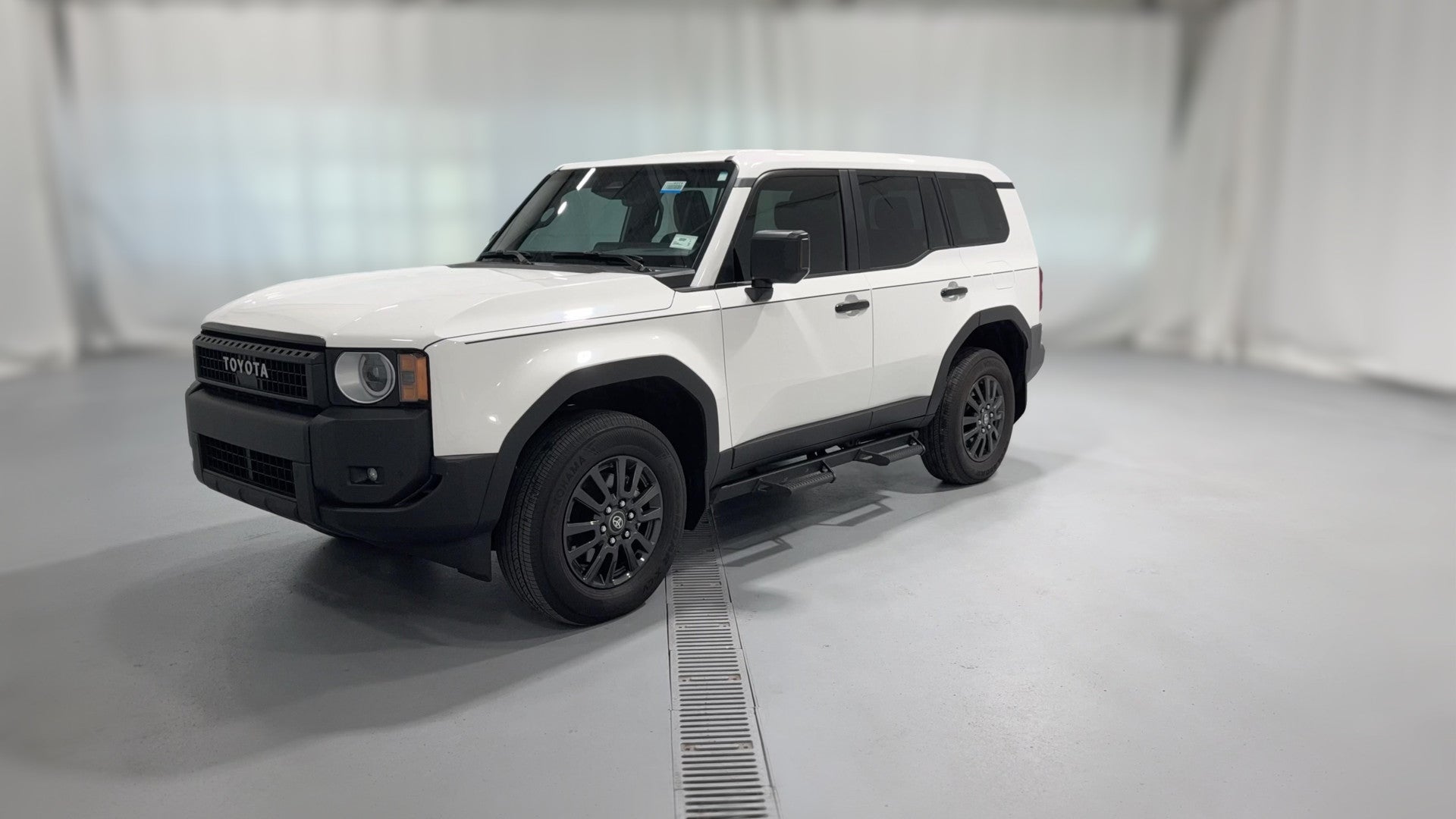 2026 Toyota Land Cruiser vehicle photo