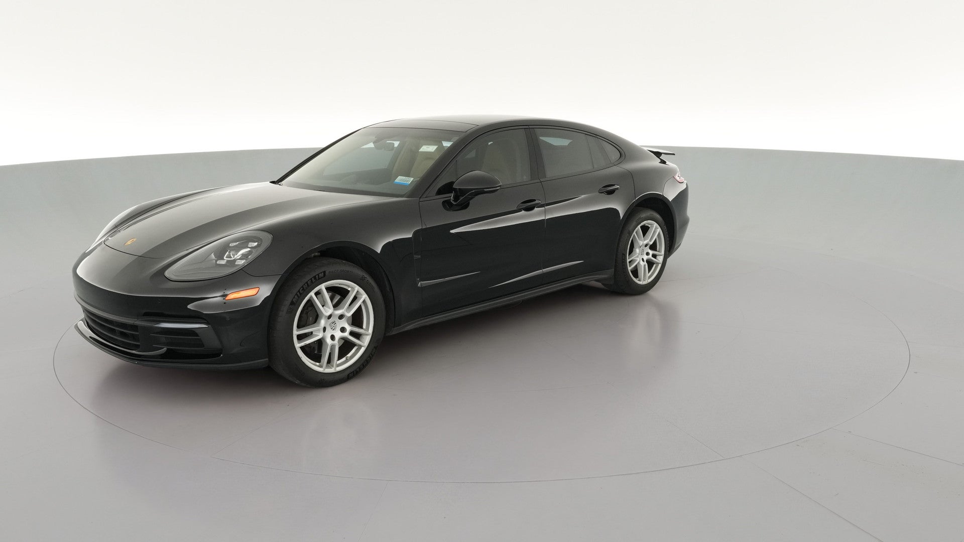 2017 Porsche Panamera vehicle photo