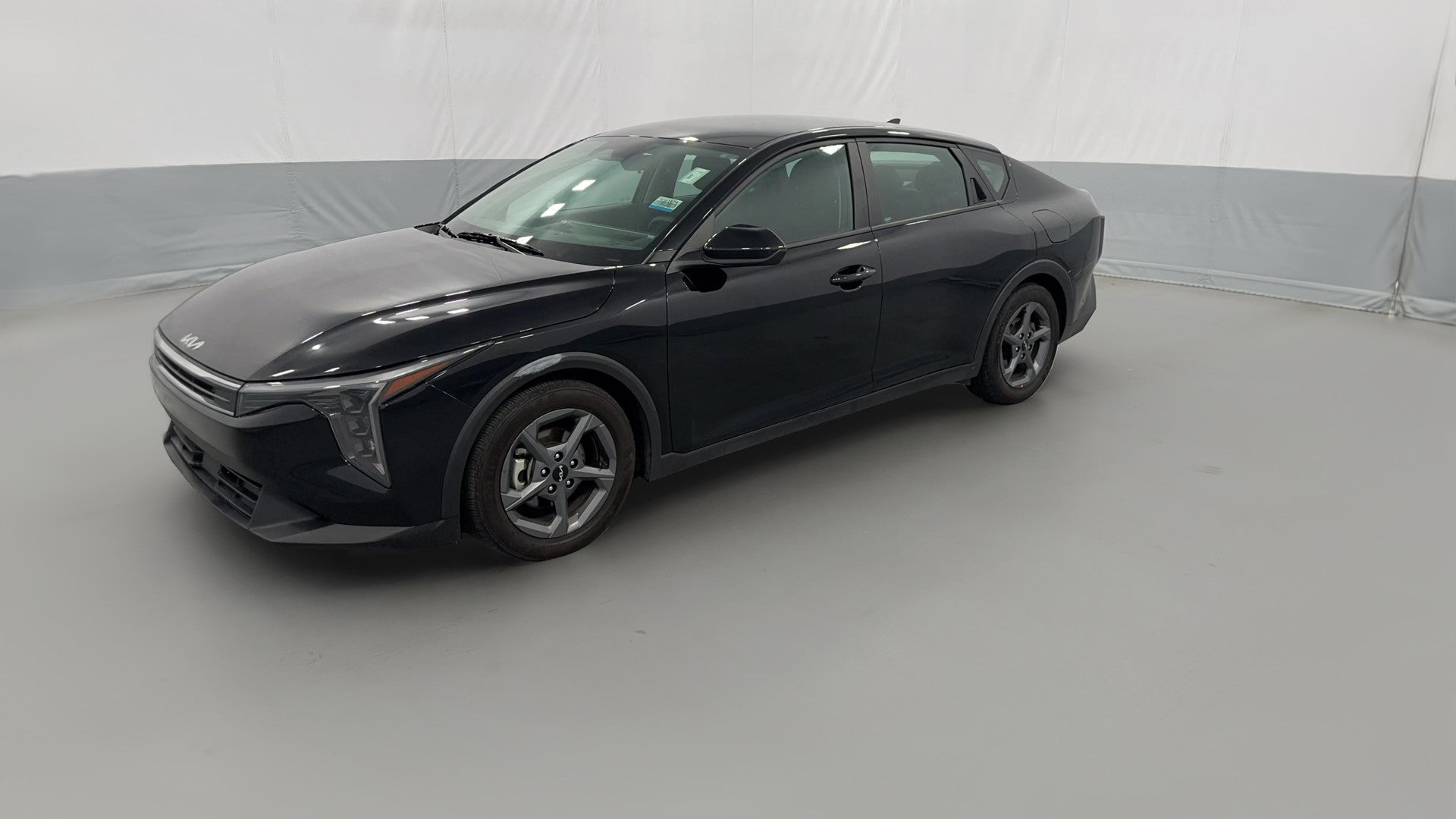 2025 Kia K4 vehicle photo