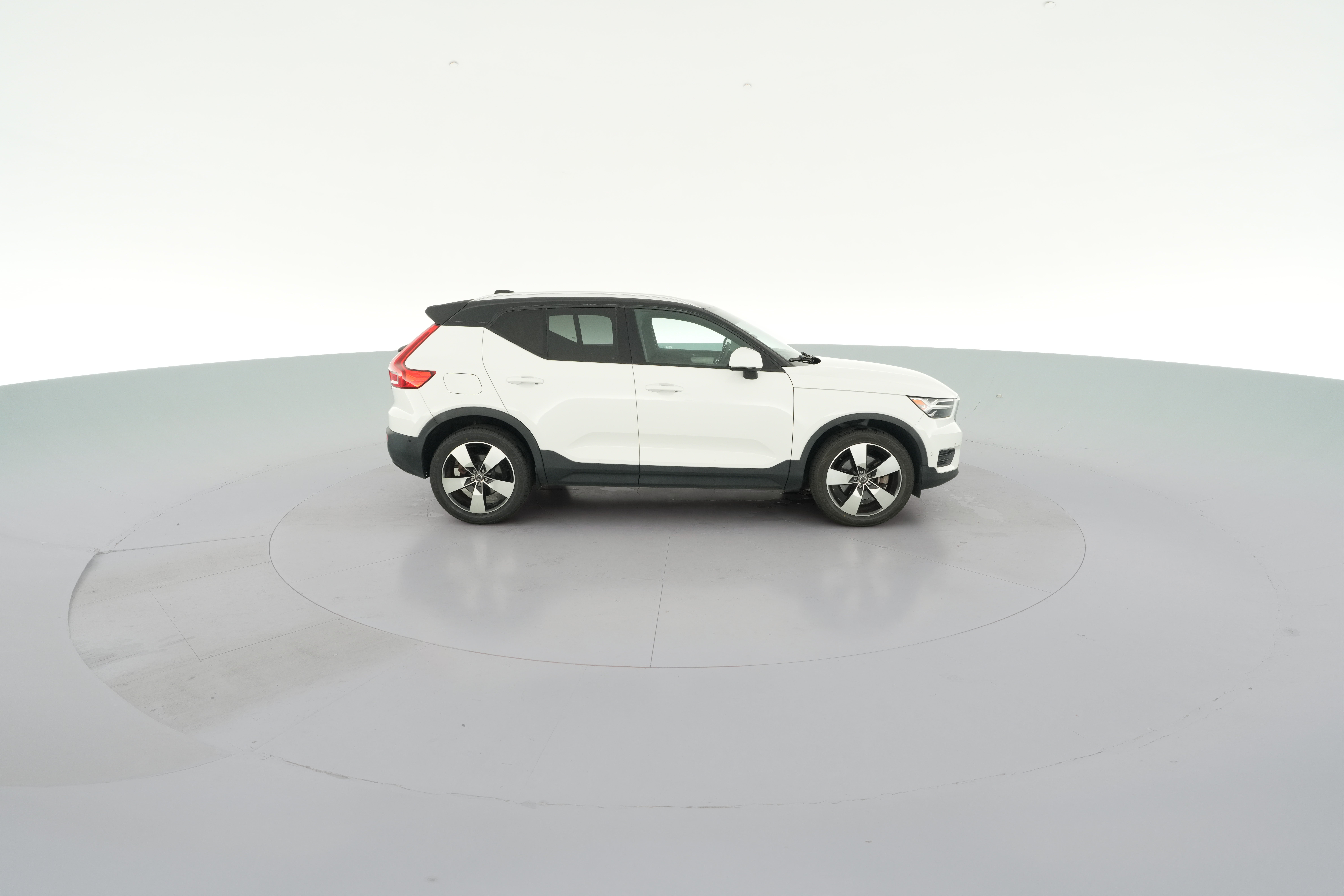 2019 Volvo XC40 Momentum - Photo 37