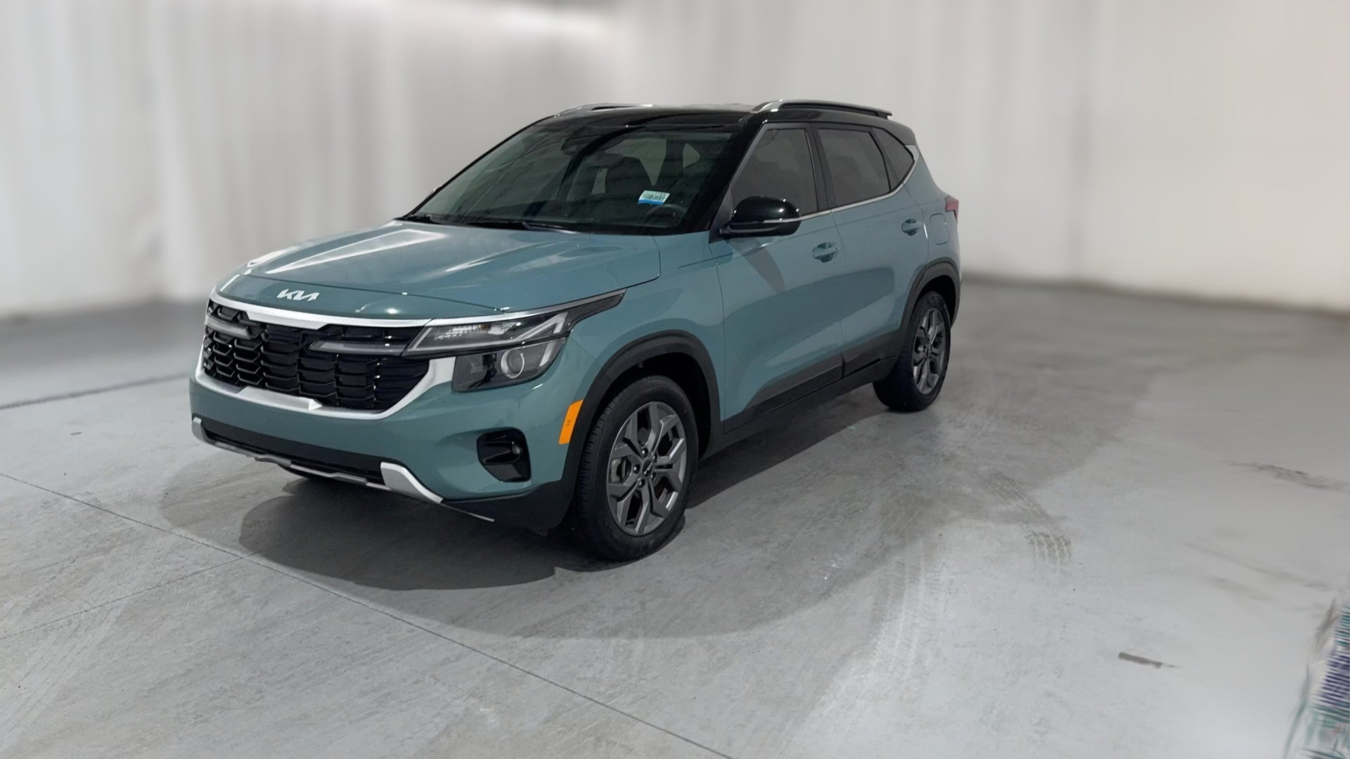 2024 Kia Seltos vehicle photo