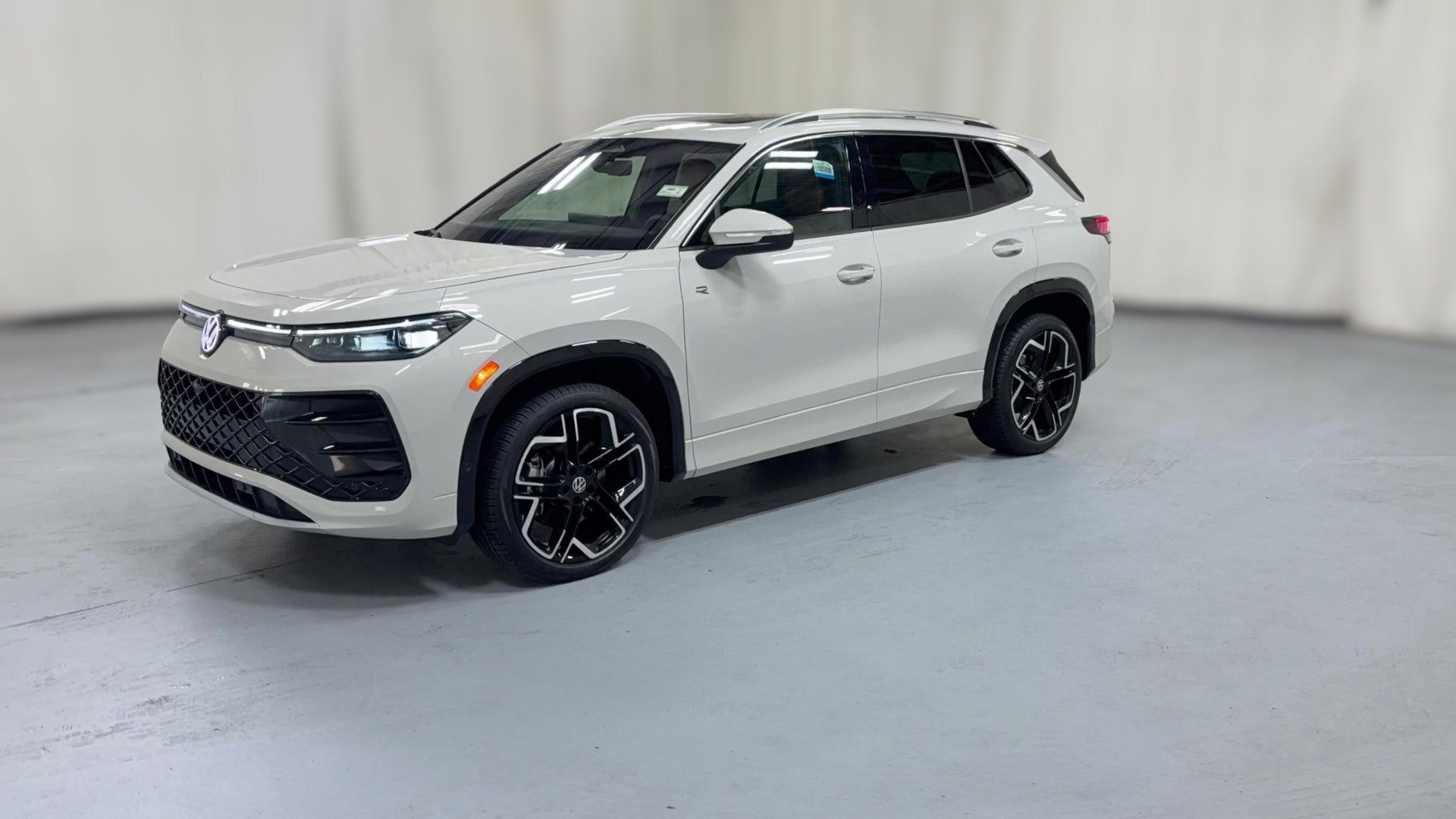 2025 Volkswagen Tiguan vehicle photo