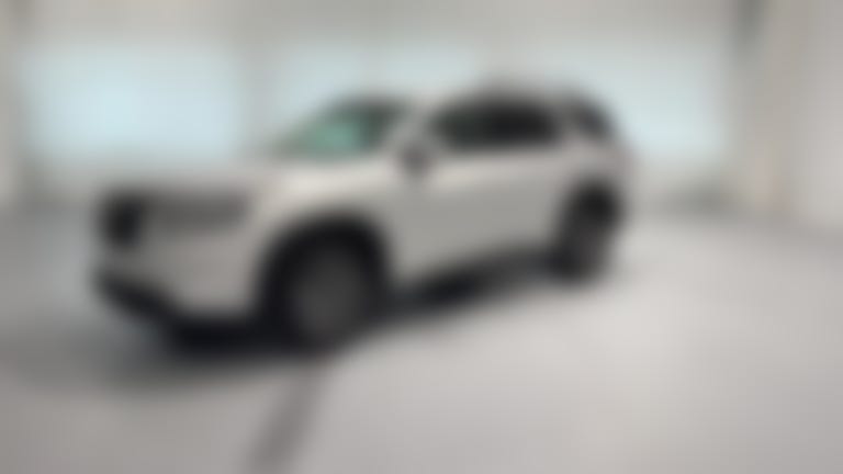 2025 Nissan Pathfinder vehicle photo