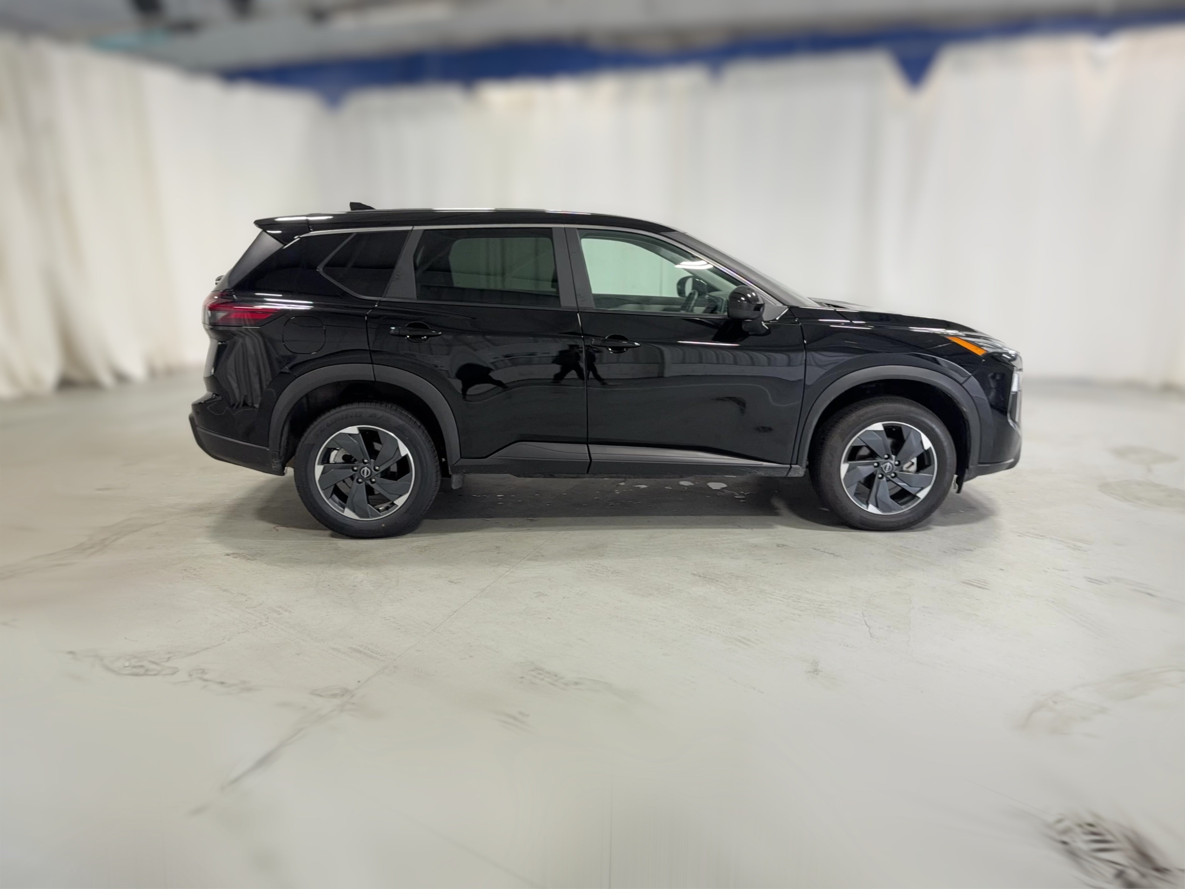 2025 Nissan Rogue SV - Photo 36