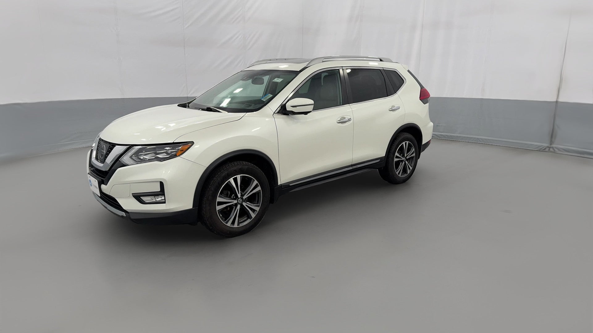 2017 Nissan Rogue vehicle photo