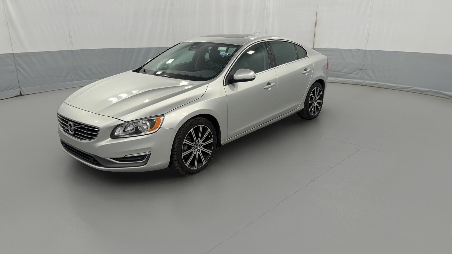2018 Volvo S60 vehicle photo