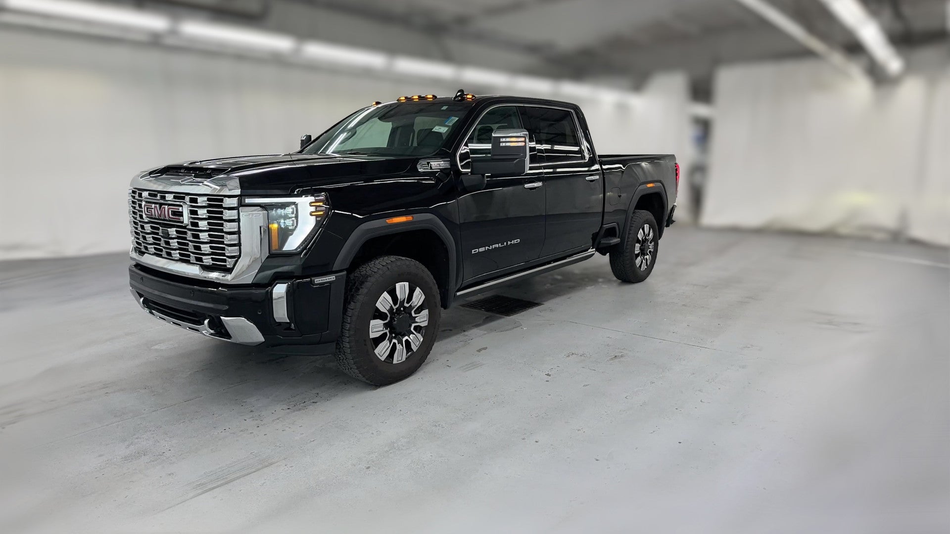 2025 GMC Sierra 2500 HD Crew Cab vehicle photo