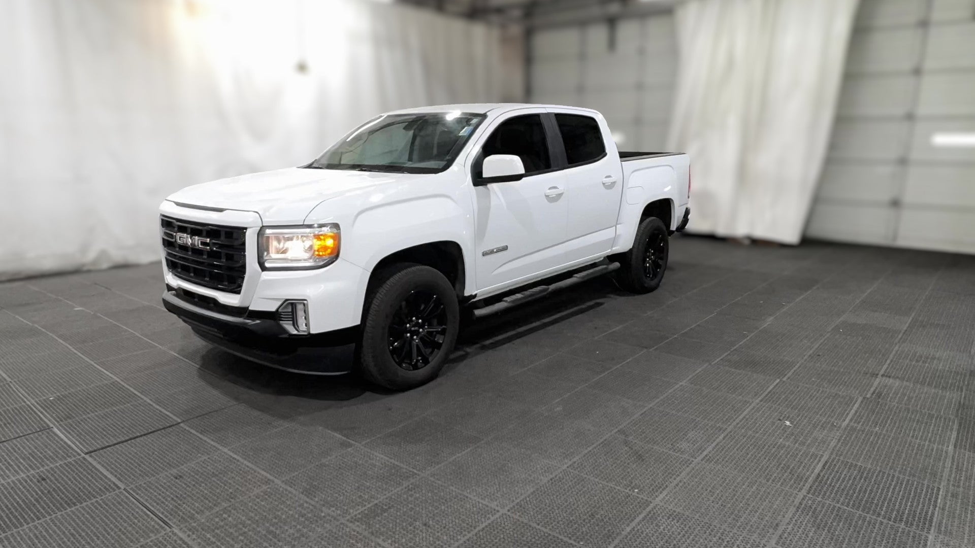 2022 GMC Canyon Crew Cab vehicle photo