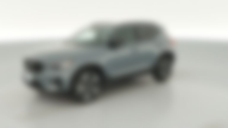 2023 Volvo XC40 vehicle photo