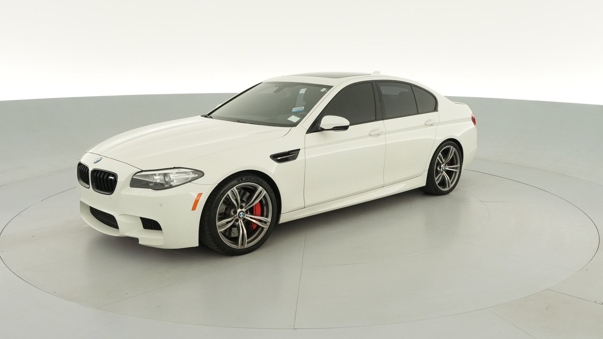 2014 BMW M5 vehicle photo