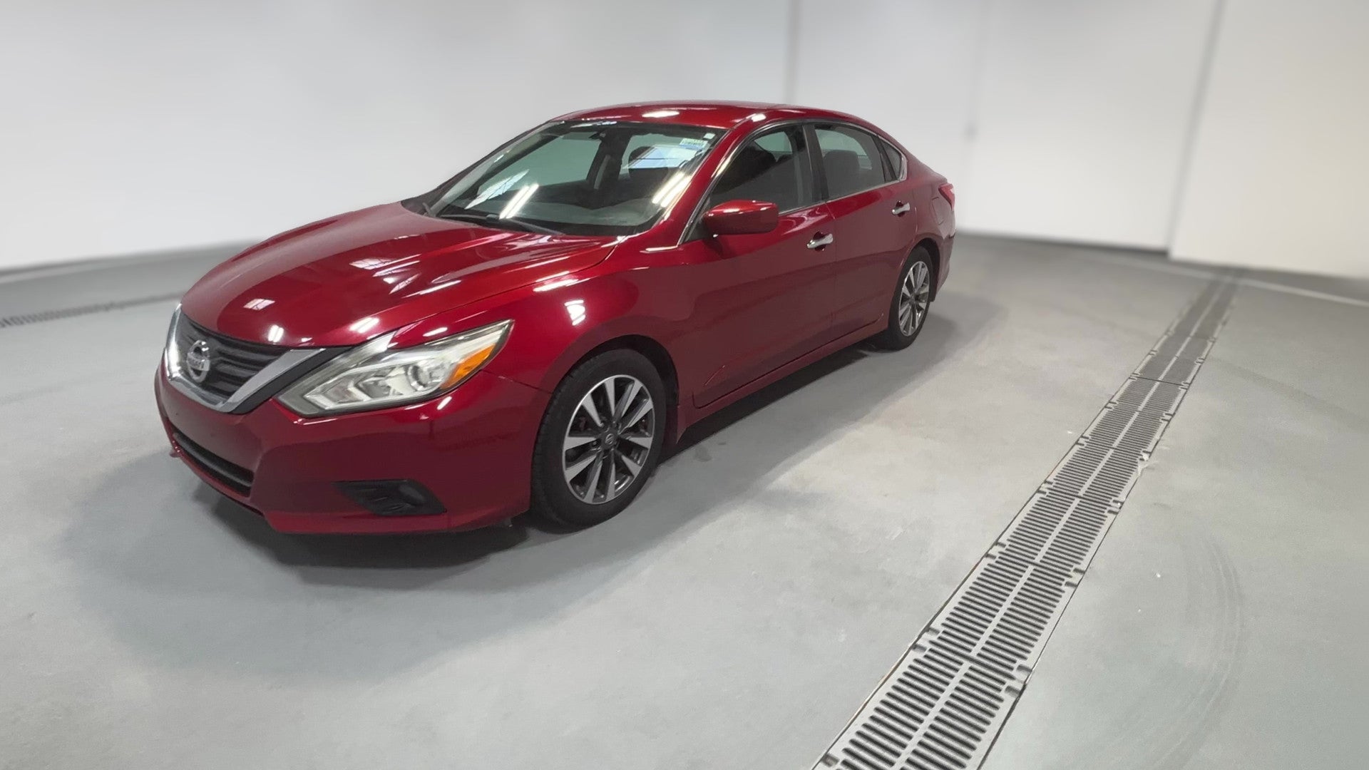 2016 Nissan Altima vehicle photo
