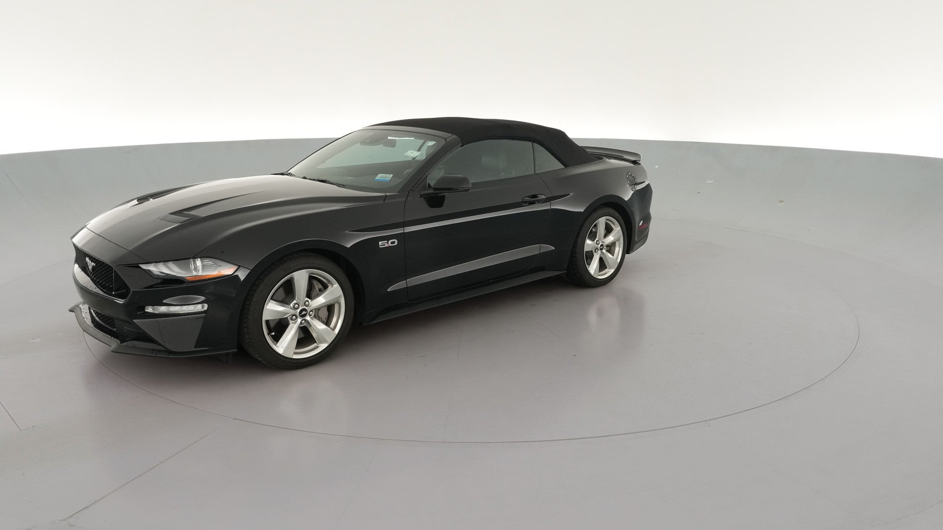 2019 Ford Mustang vehicle photo