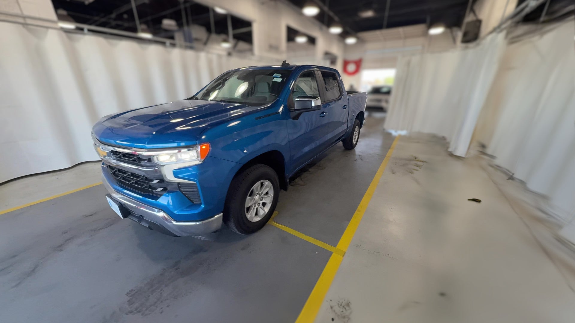 2022 Chevrolet Silverado 1500 Crew Cab vehicle photo