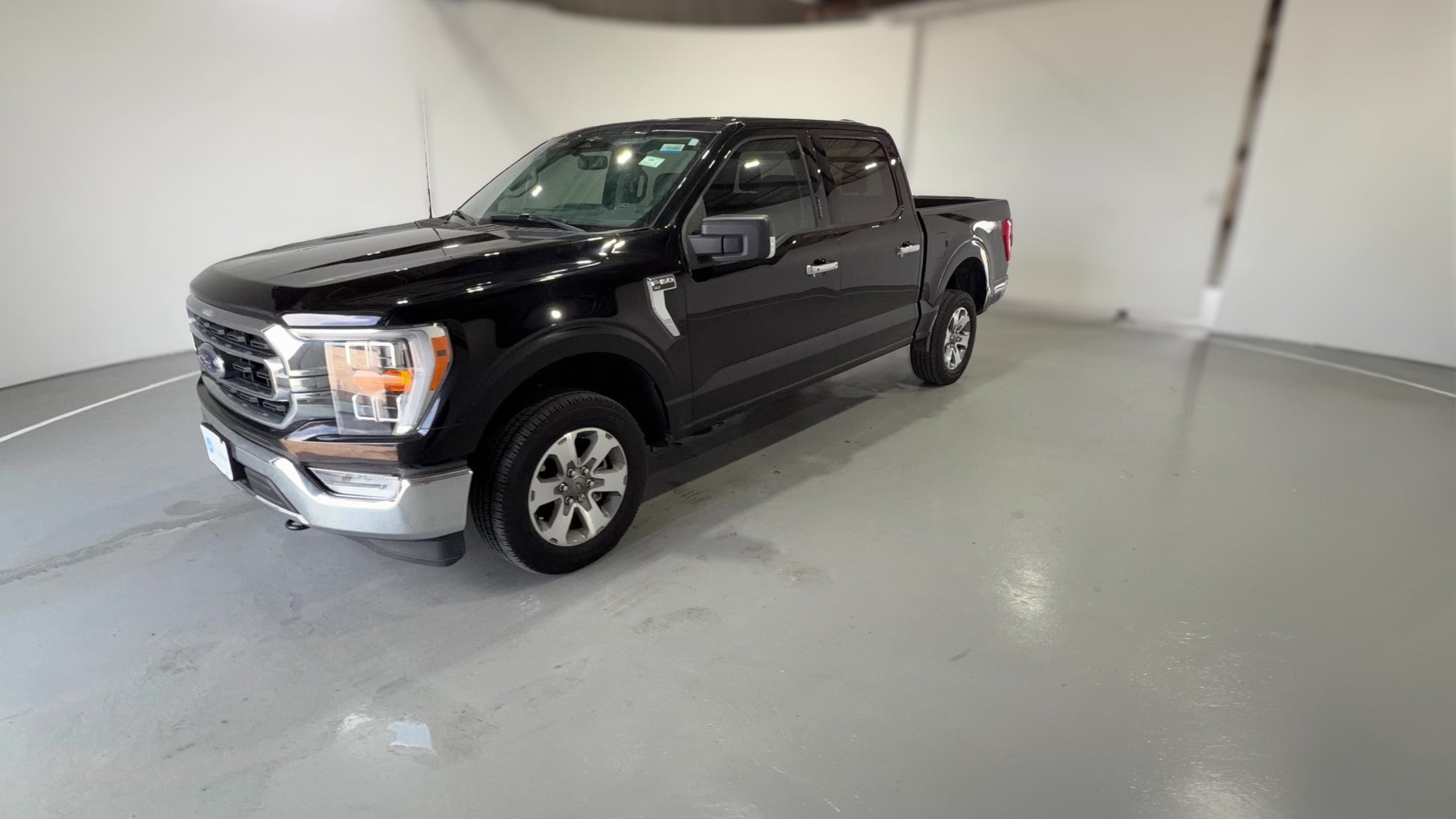2023 Ford F150 SuperCrew Cab vehicle photo