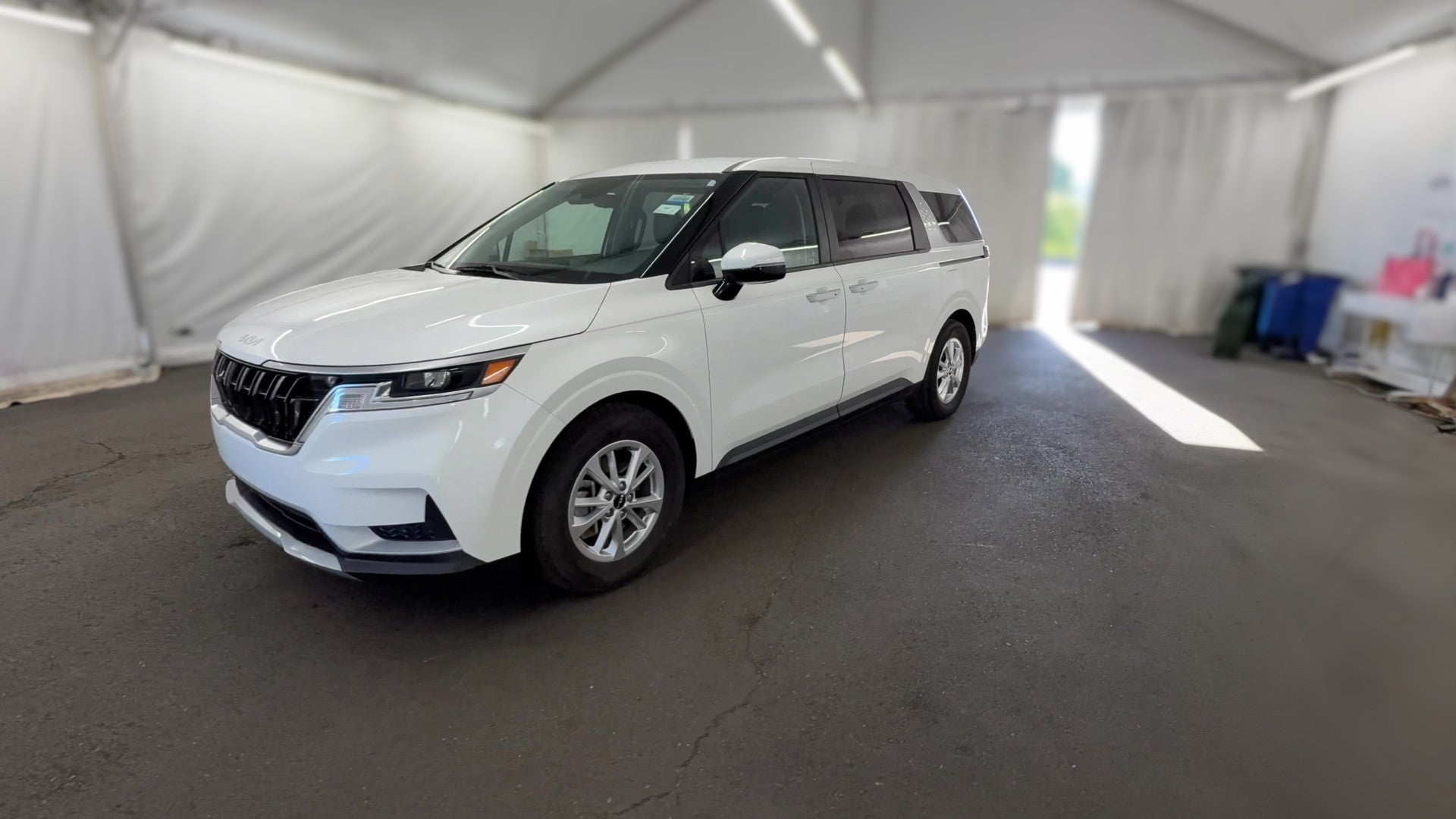 2022 Kia Carnival vehicle photo