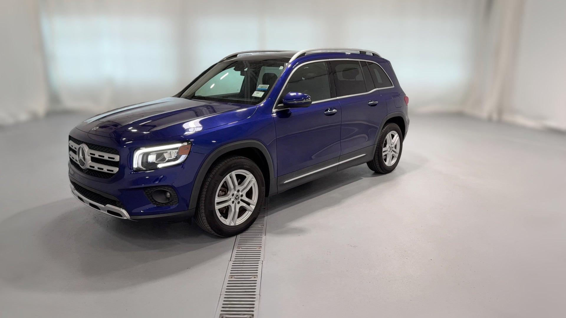 2021 Mercedes-Benz GLB vehicle photo